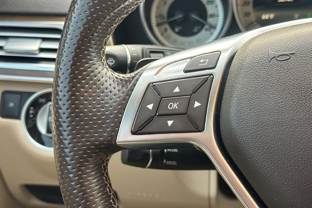 Used 2016 Mercedes-Benz E 350 4MATIC Wagon image 31