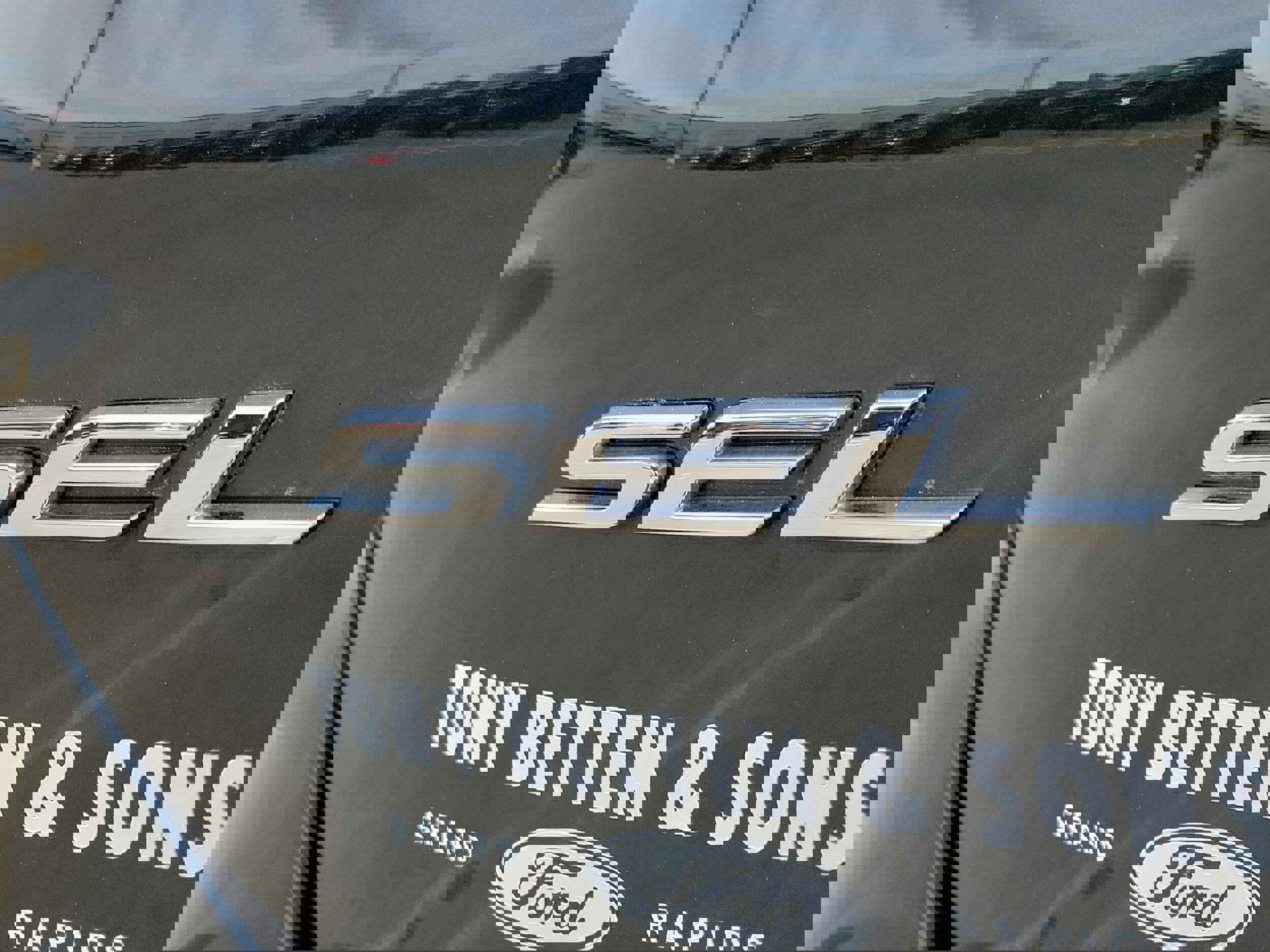 Used 2023 Ford Edge SEL w/ Convenience Package image 7