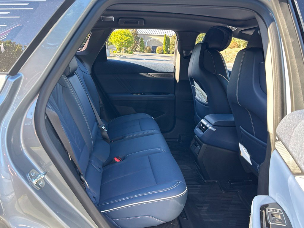 Used 2025 Cadillac Optiq Luxury 2 w/ LPO, Floor Liner Package AWD/4WD image 49