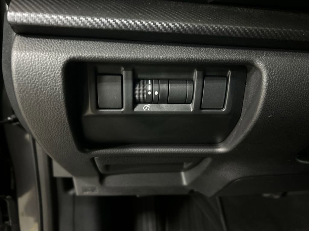 Certified 2025 Subaru Crosstrek 2.5i Limited image 17