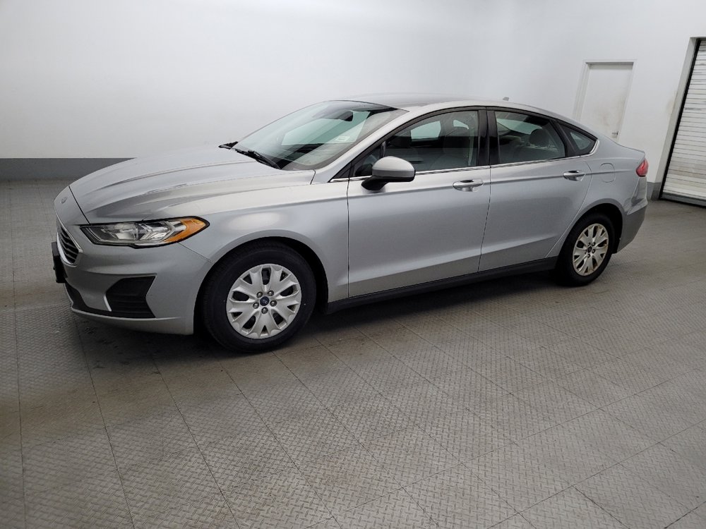 Used 2020 Ford Fusion S image 2