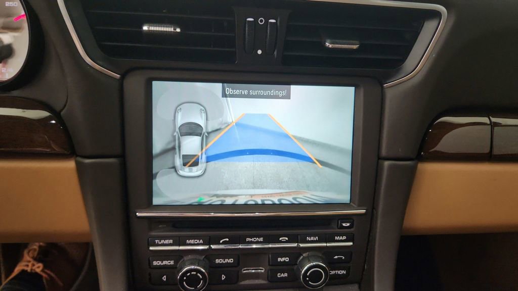 Used 2015 Porsche 911 Turbo S image 18