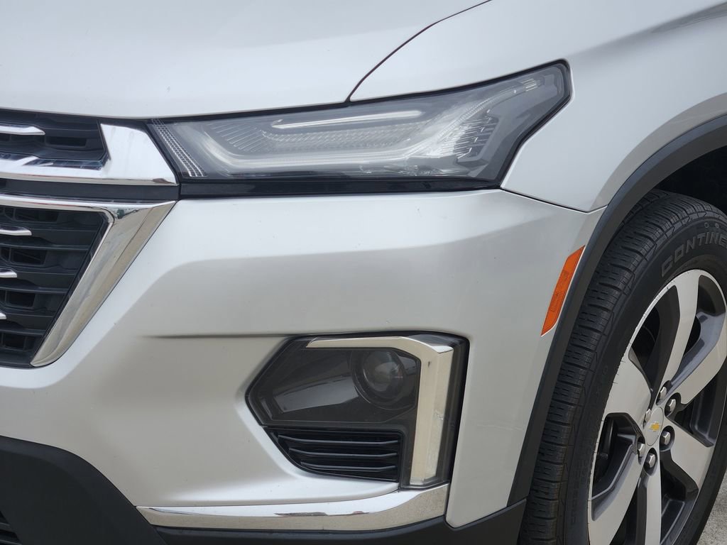 Used 2022 Chevrolet Traverse LT w/ LT Premium Package image 12