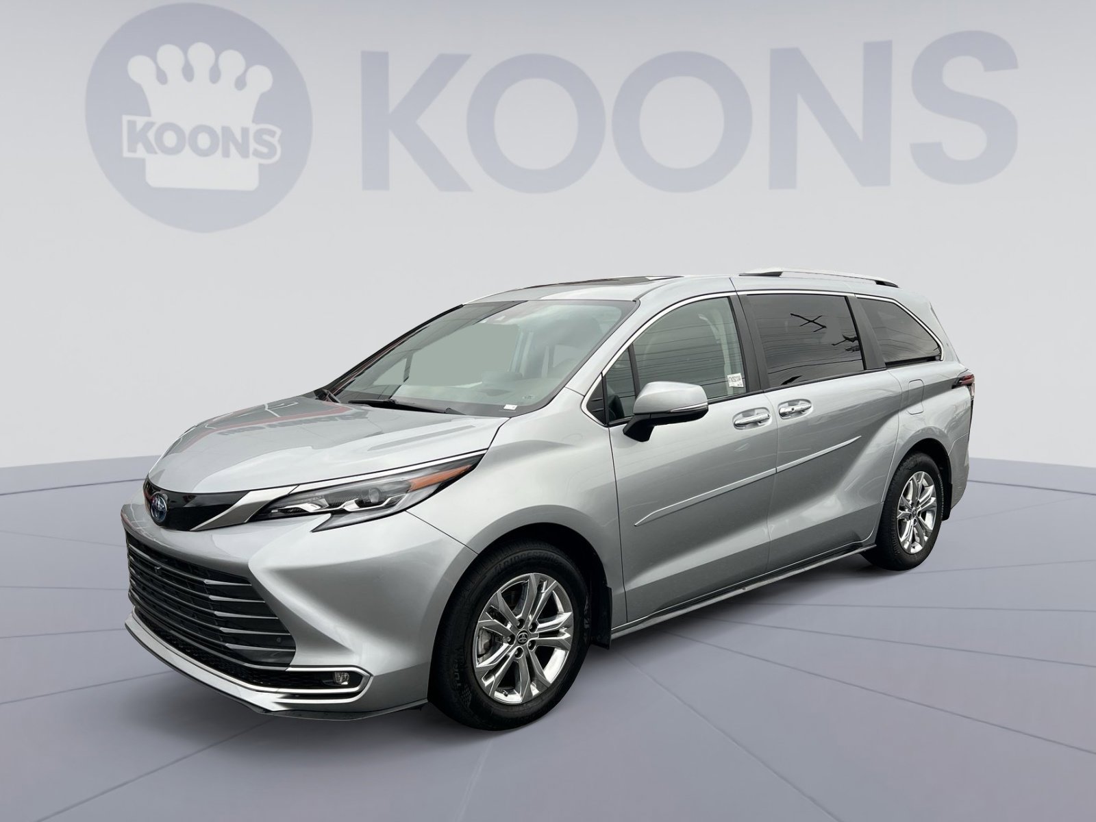 Used 2023 Toyota Sienna Platinum image 1