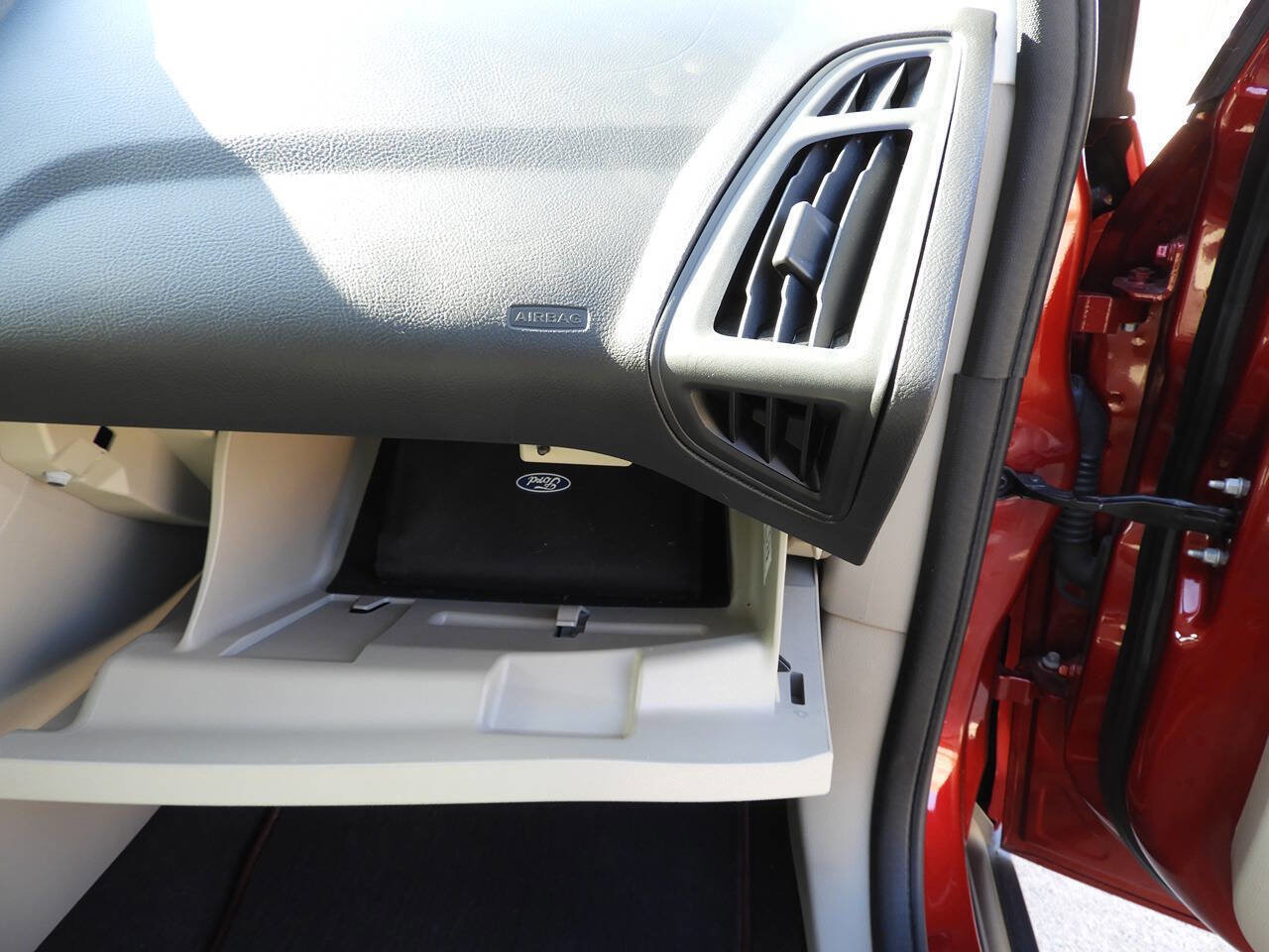 Used 2016 Ford Focus SE image 33