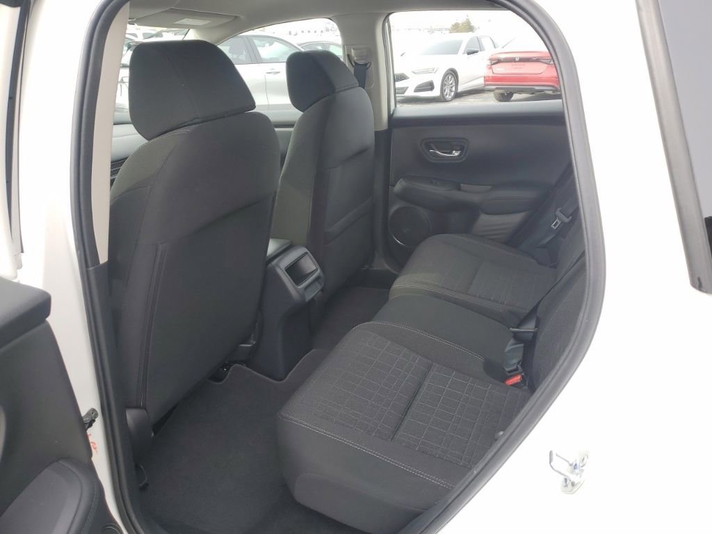 Certified 2025 Honda HR-V LX image 26