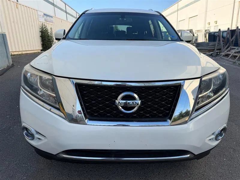 Used 2015 Nissan Pathfinder Platinum AWD/4WD image 24