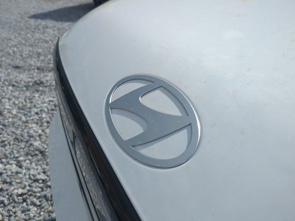 New 2026 Hyundai Santa Fe SE image 13