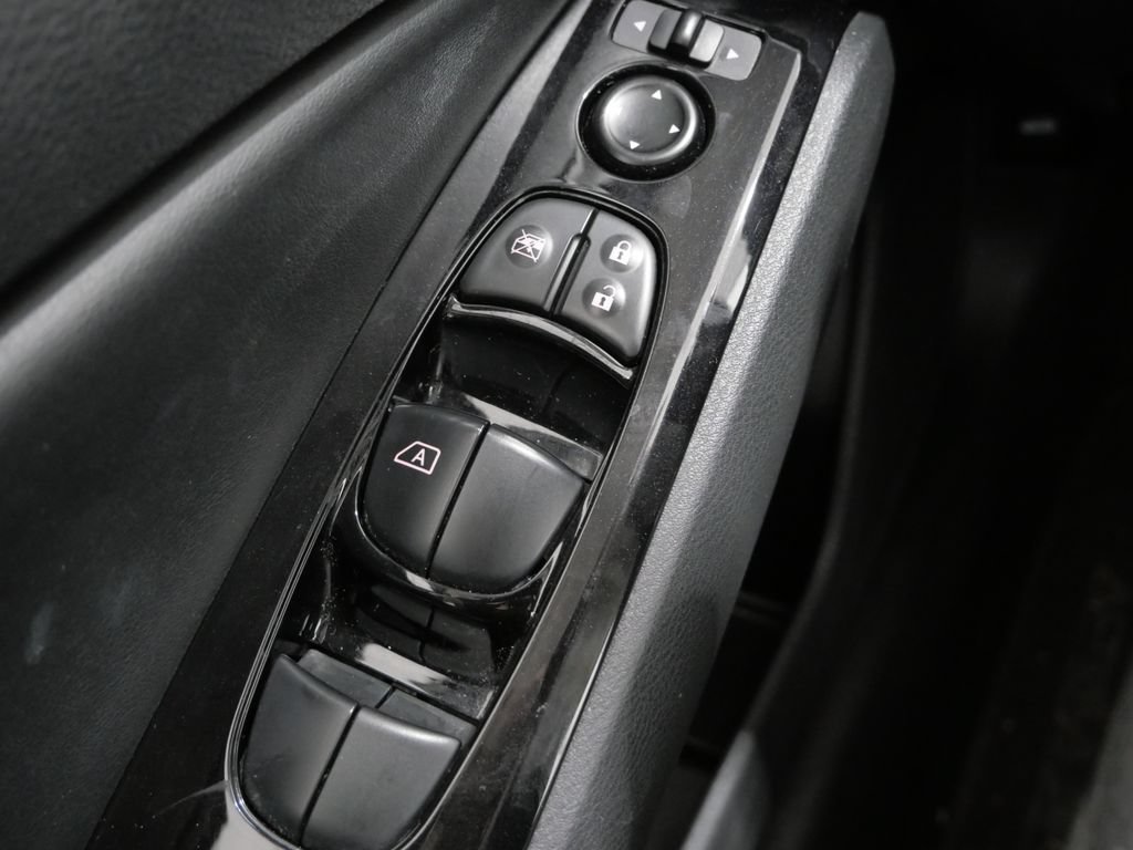 Used 2024 Nissan Altima 2.5 SR FWD image 12