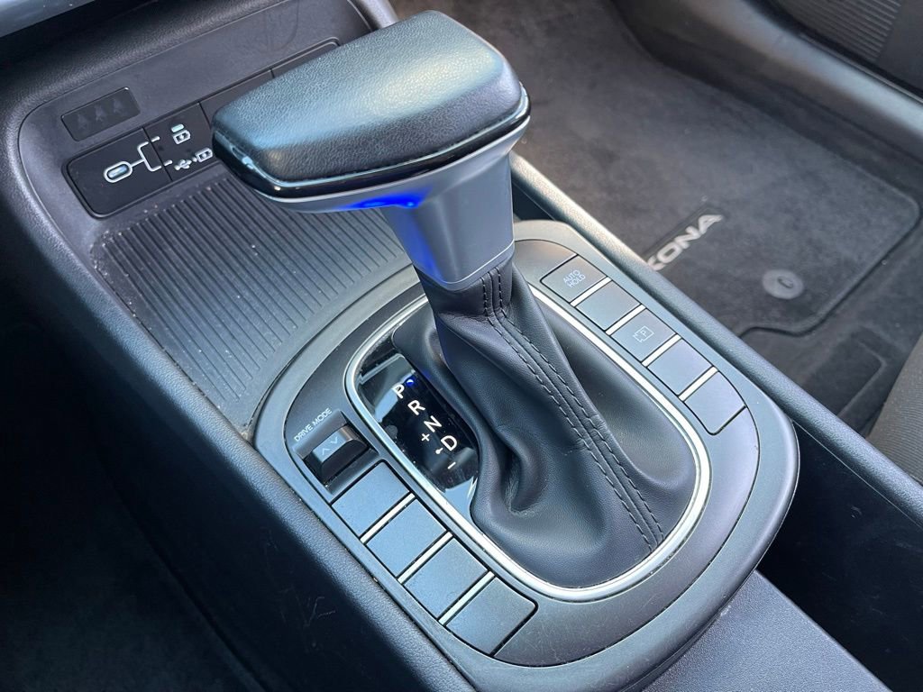 Used 2024 Hyundai Kona SEL image 12