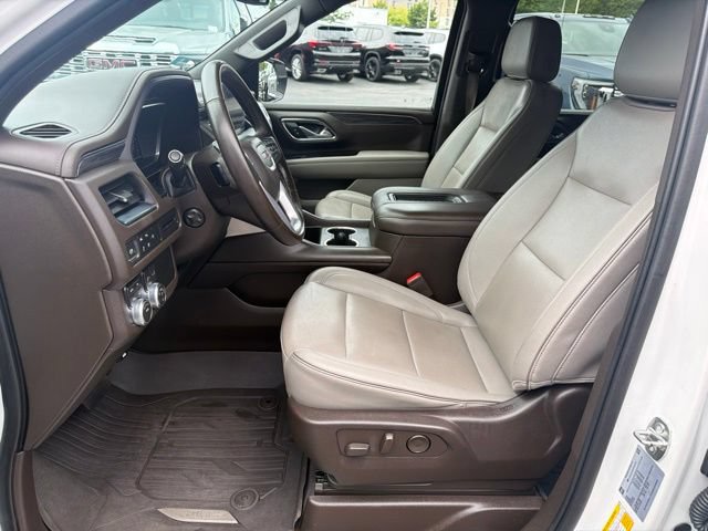 Used 2023 GMC Yukon XL SLT w/ SLT Premium Package AWD/4WD image 11