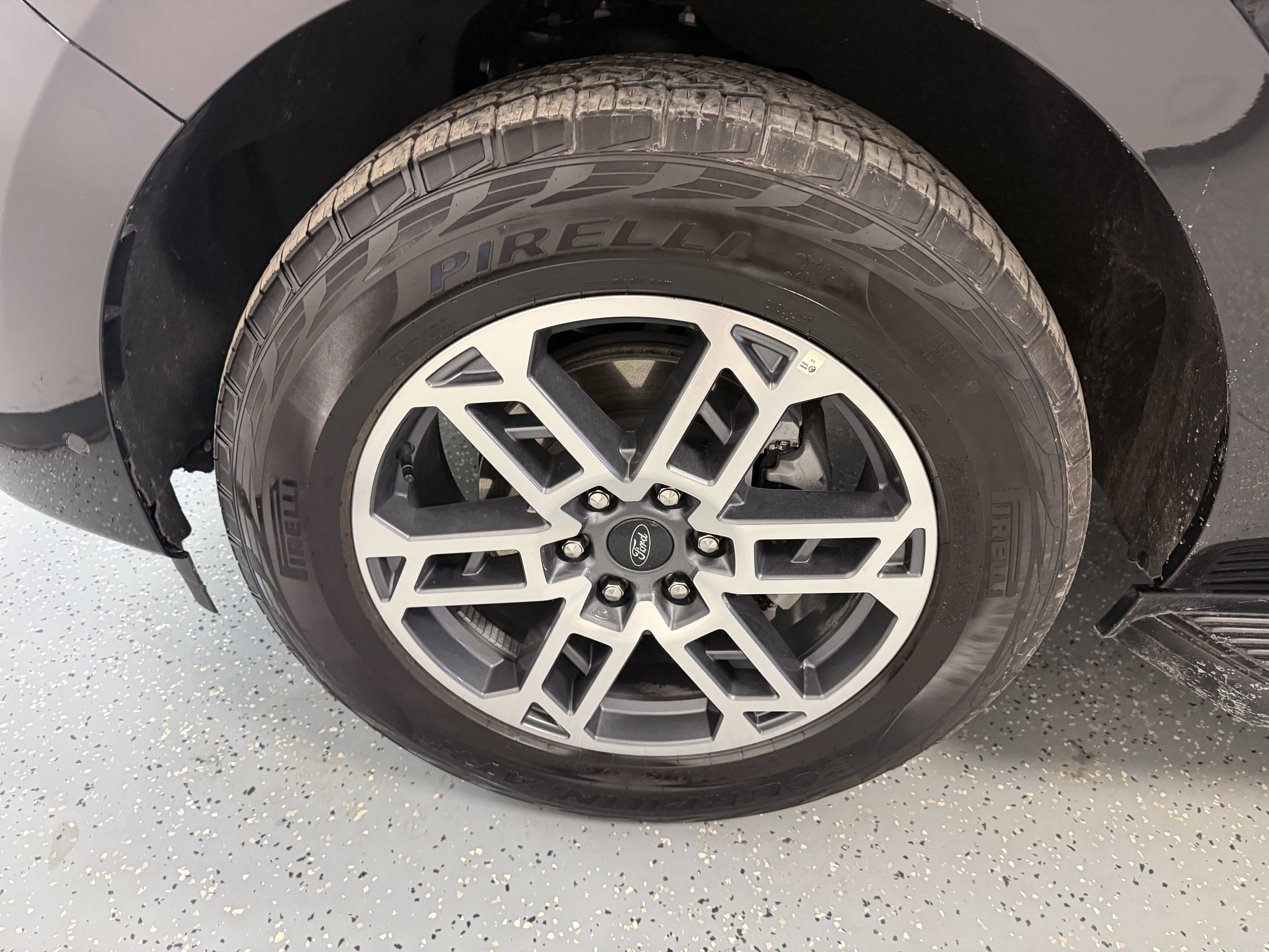 Used 2025 Ford Expedition Active AWD/4WD image 27