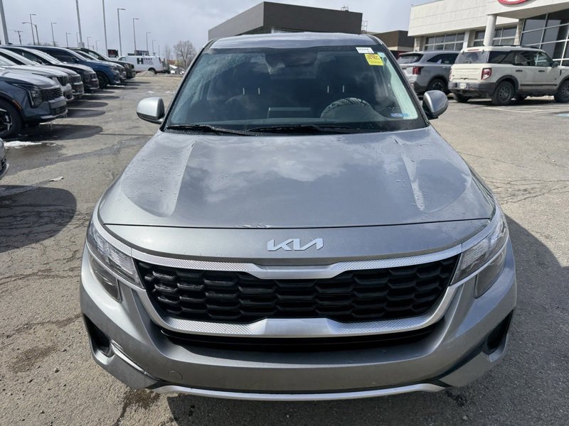 Certified 2023 Kia Seltos LX image 2