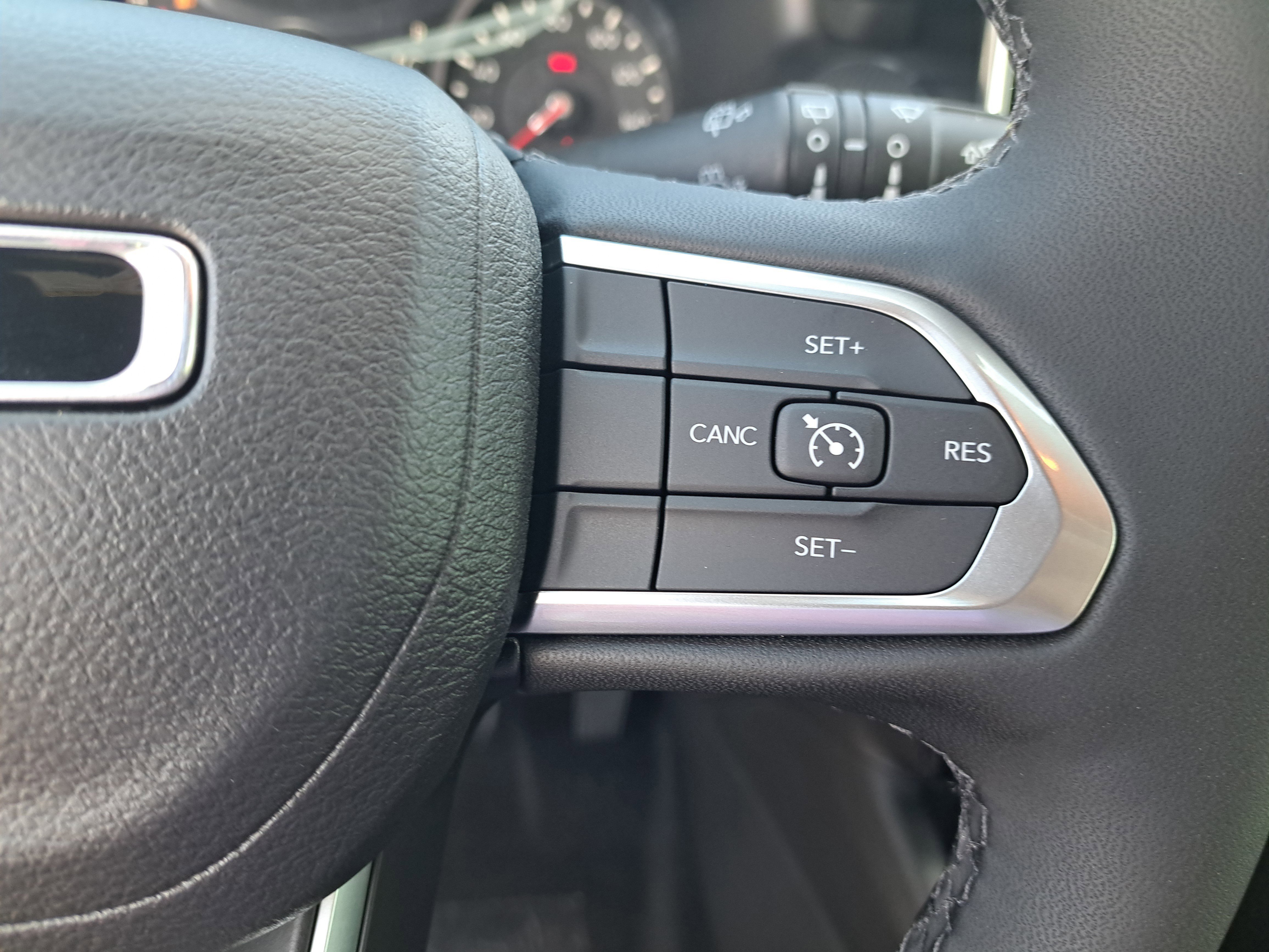 New 2026 Jeep Compass Latitude image 13