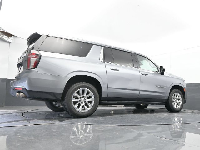 Used 2023 Chevrolet Suburban Premier AWD/4WD image 48