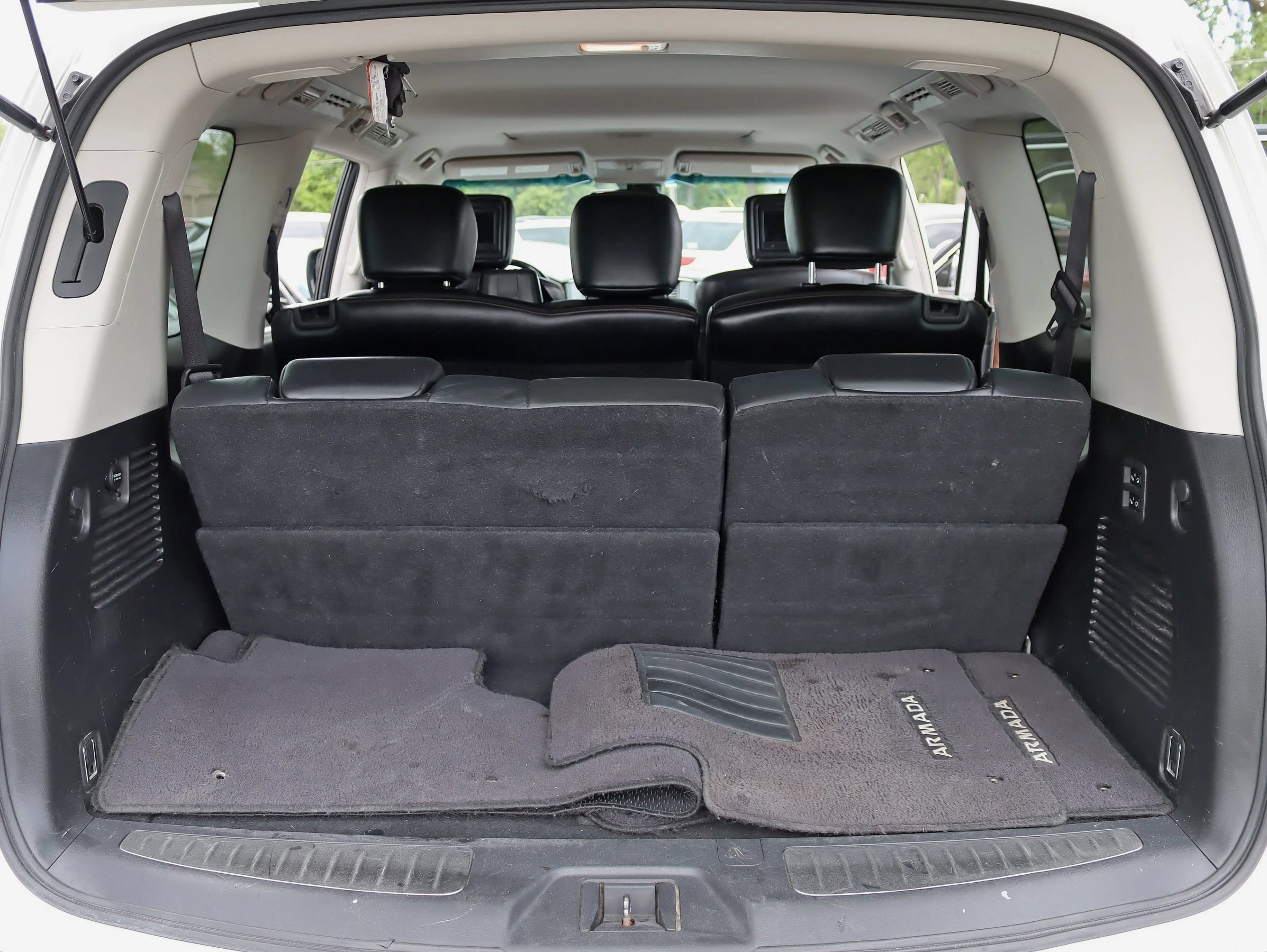 Used 2017 Nissan Armada Platinum AWD/4WD image 40