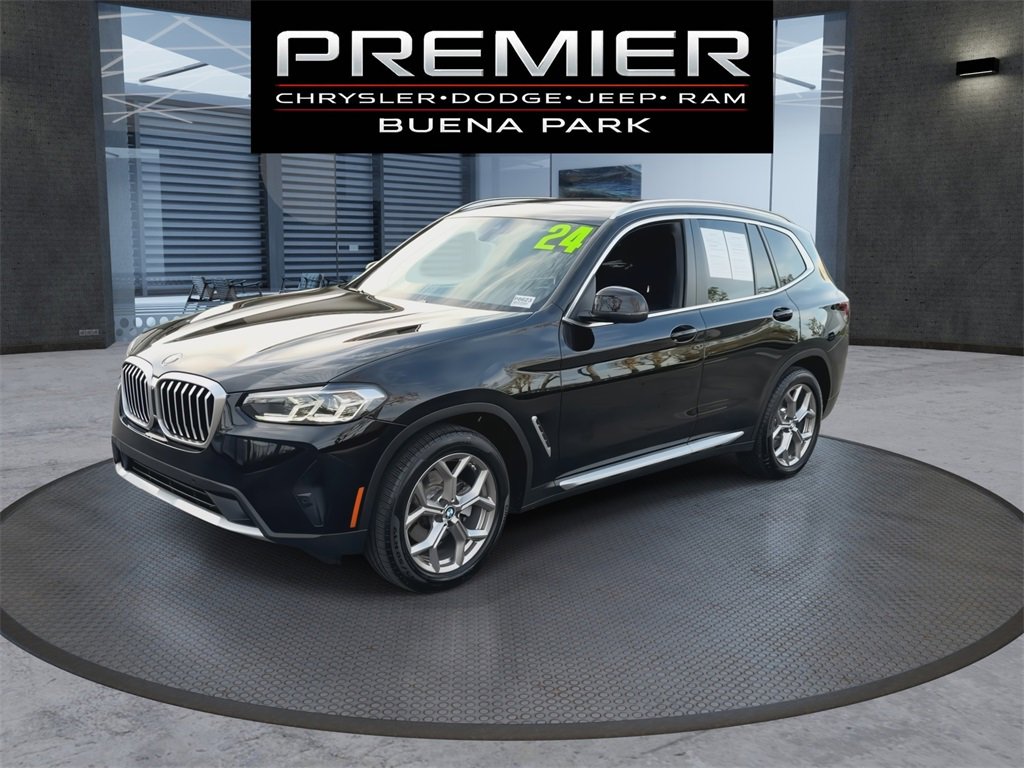 Used 2024 BMW X3 xDrive30i w/ Premium Essential Package image 4