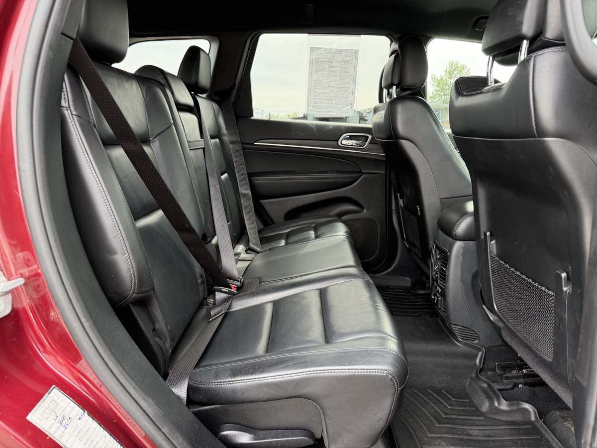 Used 2019 Jeep Grand Cherokee Limited AWD/4WD image 12