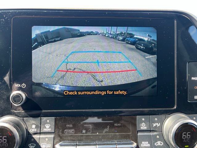 Used 2023 Toyota Highlander XLE AWD/4WD image 17