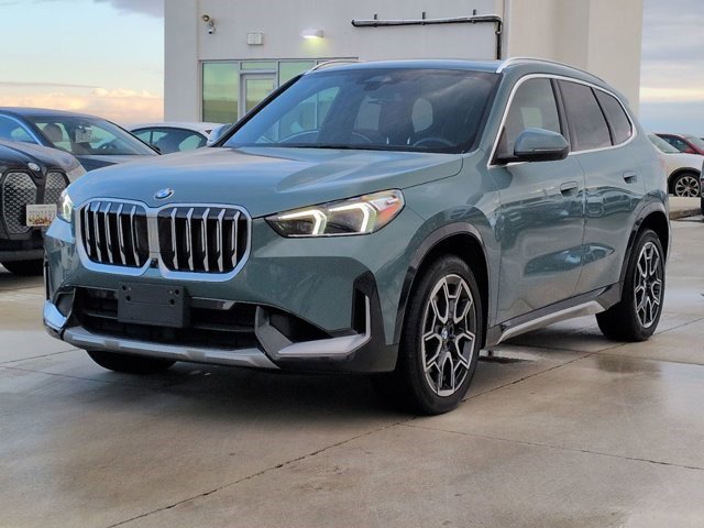 Used 2025 BMW X1 xDrive28i w/ Technology Package image 1