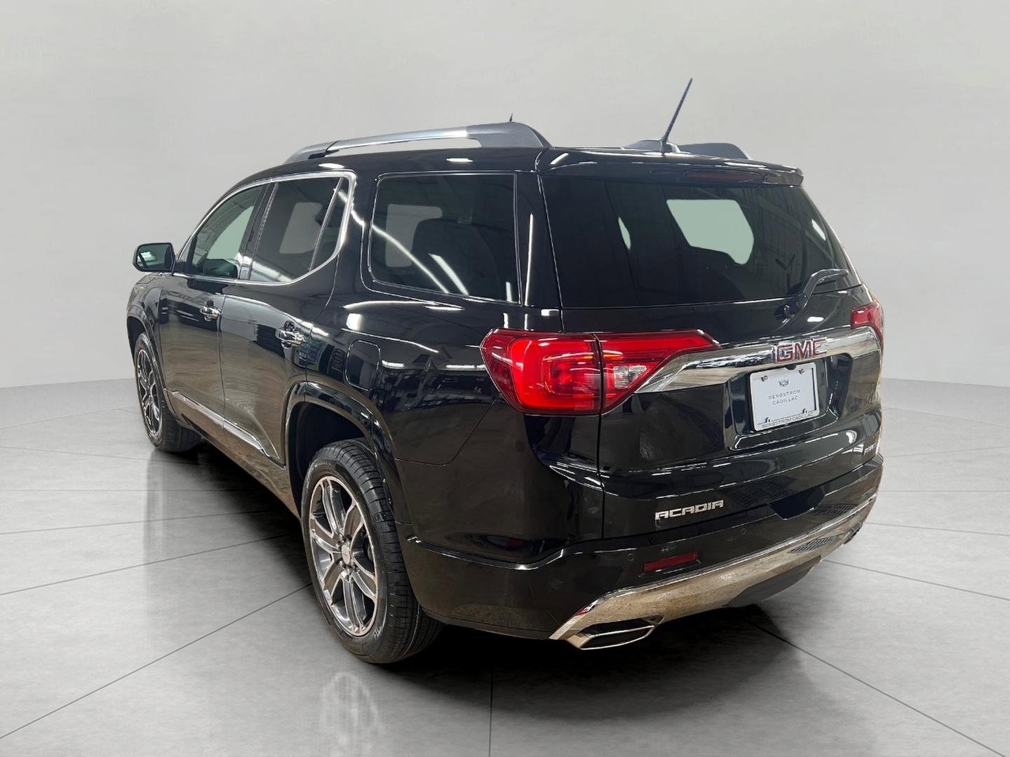 Used 2019 GMC Acadia Denali w/ Technology Package image 5
