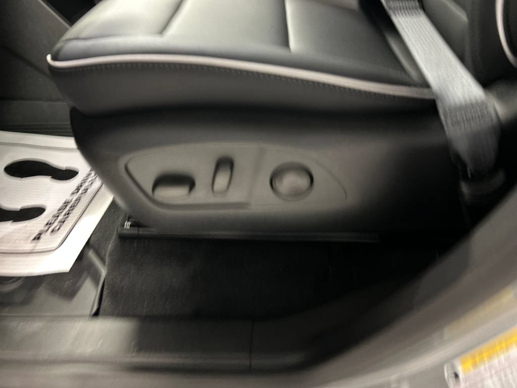New 2027 Buick Enclave Sport Touring w/ Power Package AWD/4WD image 11