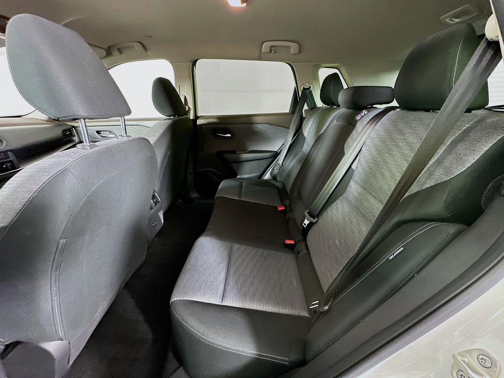 Certified 2023 Nissan Rogue SV image 27