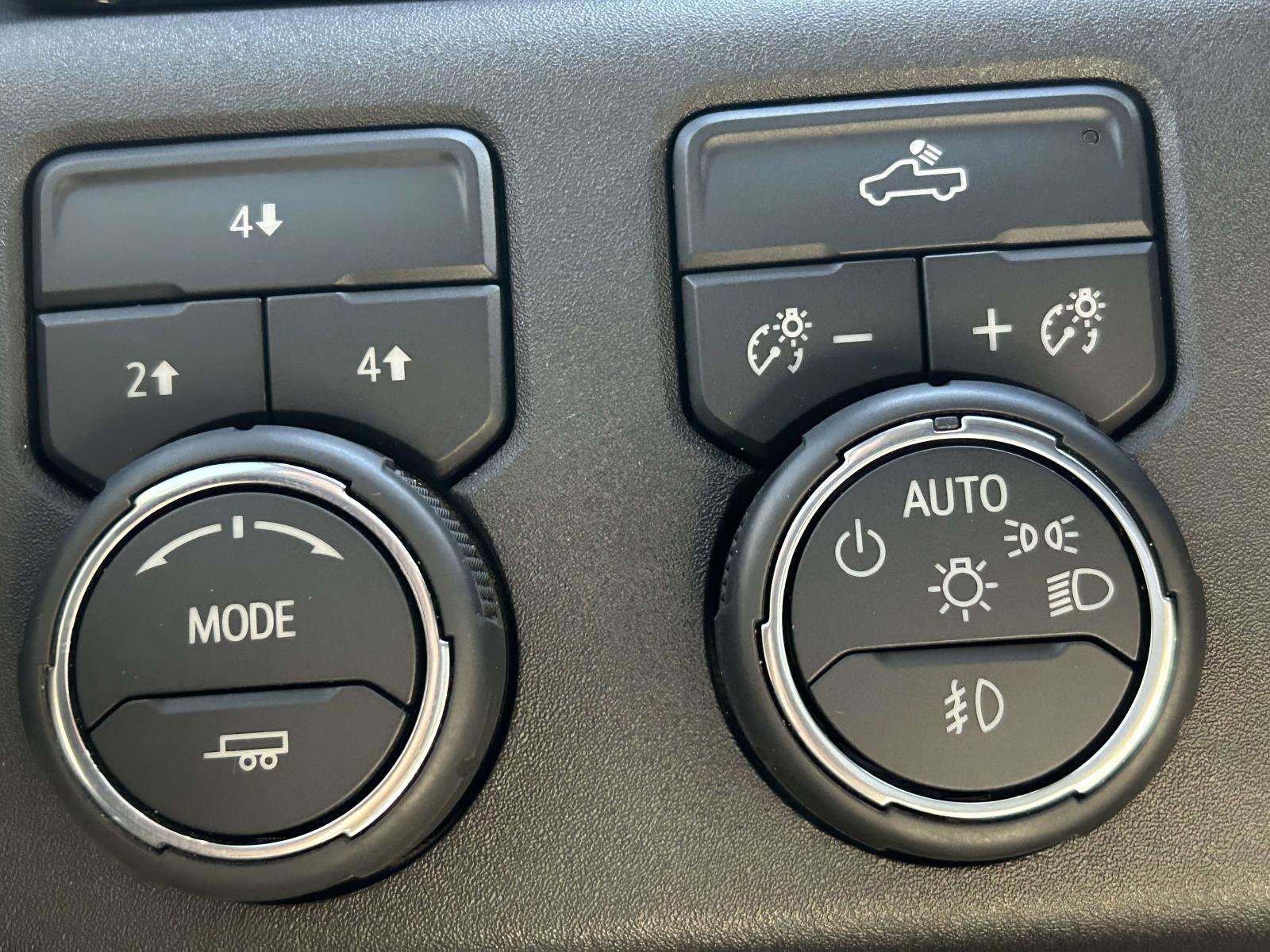 Used 2024 Chevrolet Silverado 3500 LT w/ Convenience Package image 27