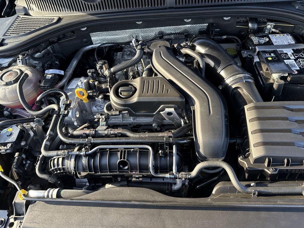 Used 2025 Volkswagen Jetta SE image 17