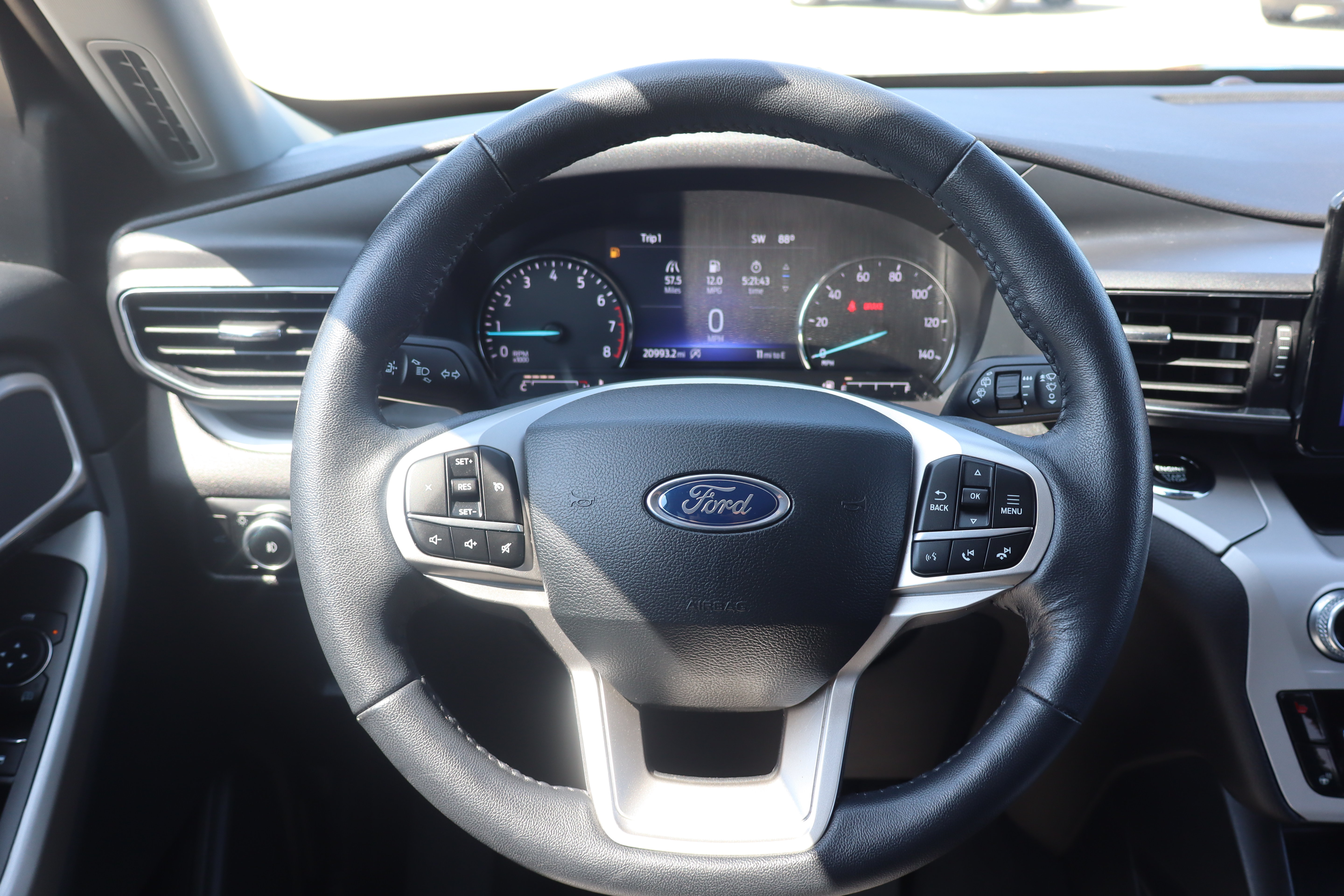 Used 2023 Ford Explorer XLT w/ Equipment Group 202A AWD/4WD image 16