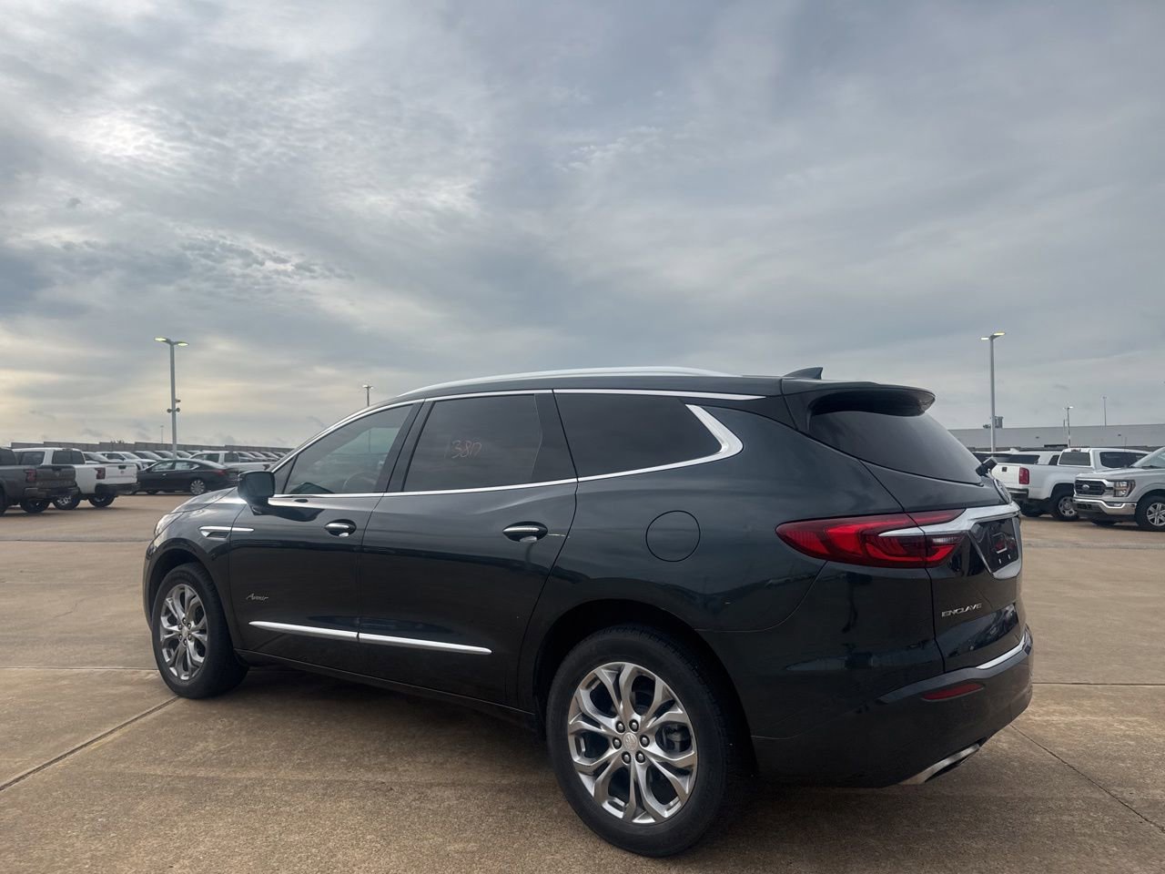 Used 2020 Buick Enclave Avenir w/ Avenir Technology Package FWD image 14