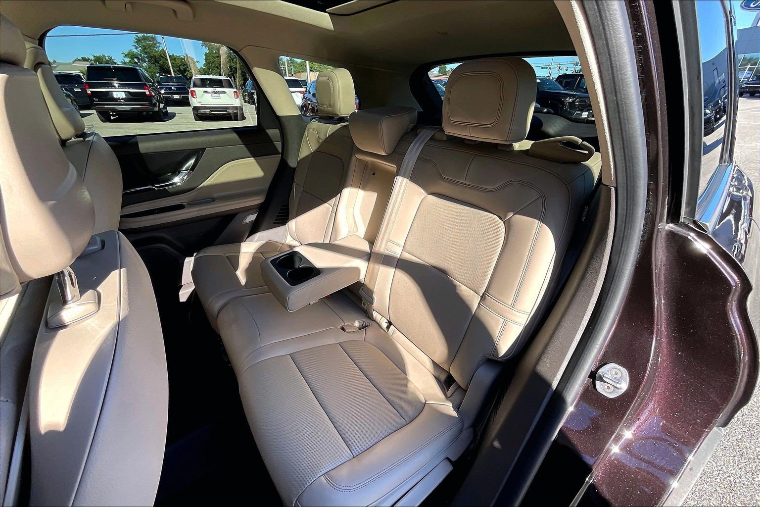 Used 2023 Lincoln Corsair Reserve w/ Equipment Group 202A AWD/4WD image 26
