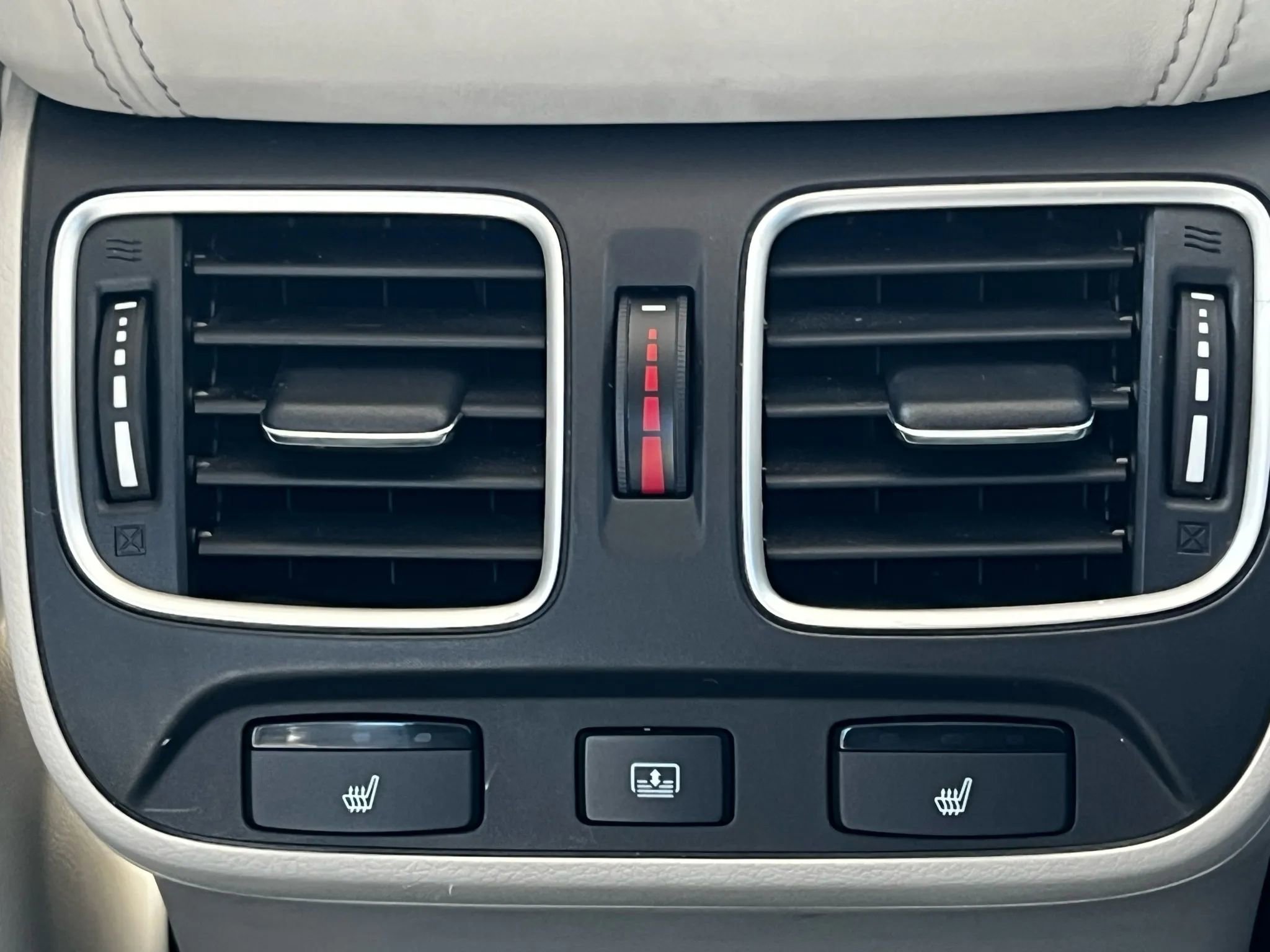 Used 2019 Acura RLX Sport Hybrid w/ Advance Pkg image 25