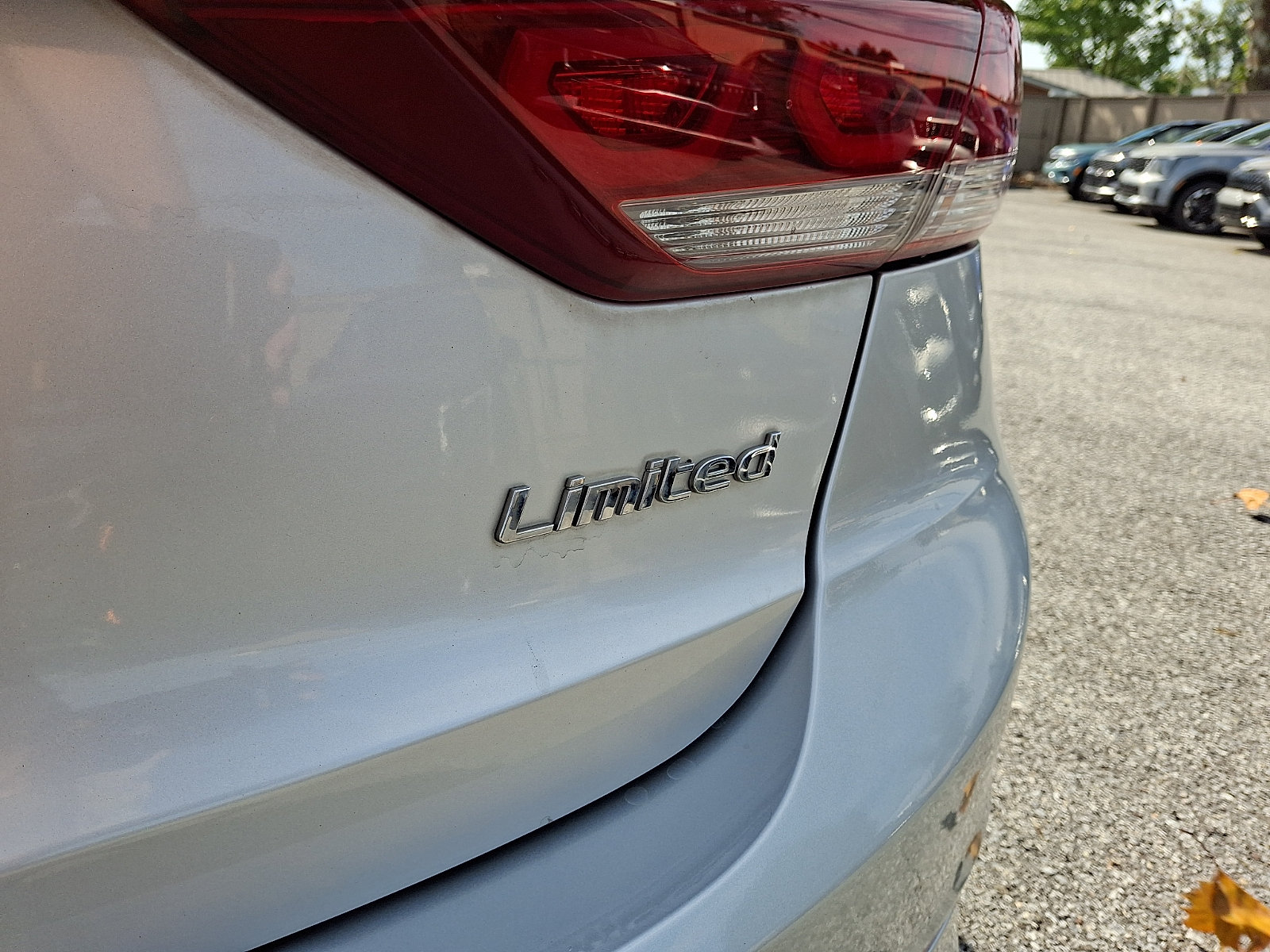 Used 2017 Hyundai Elantra Limited FWD image 30