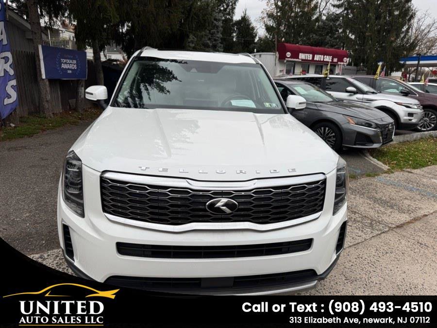 Used 2020 Kia Telluride S w/ S 8 Passenger Seating Package FWD image 1