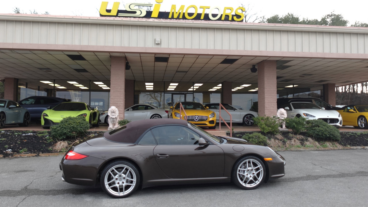 Used 2010 Porsche 911 Carrera image 2