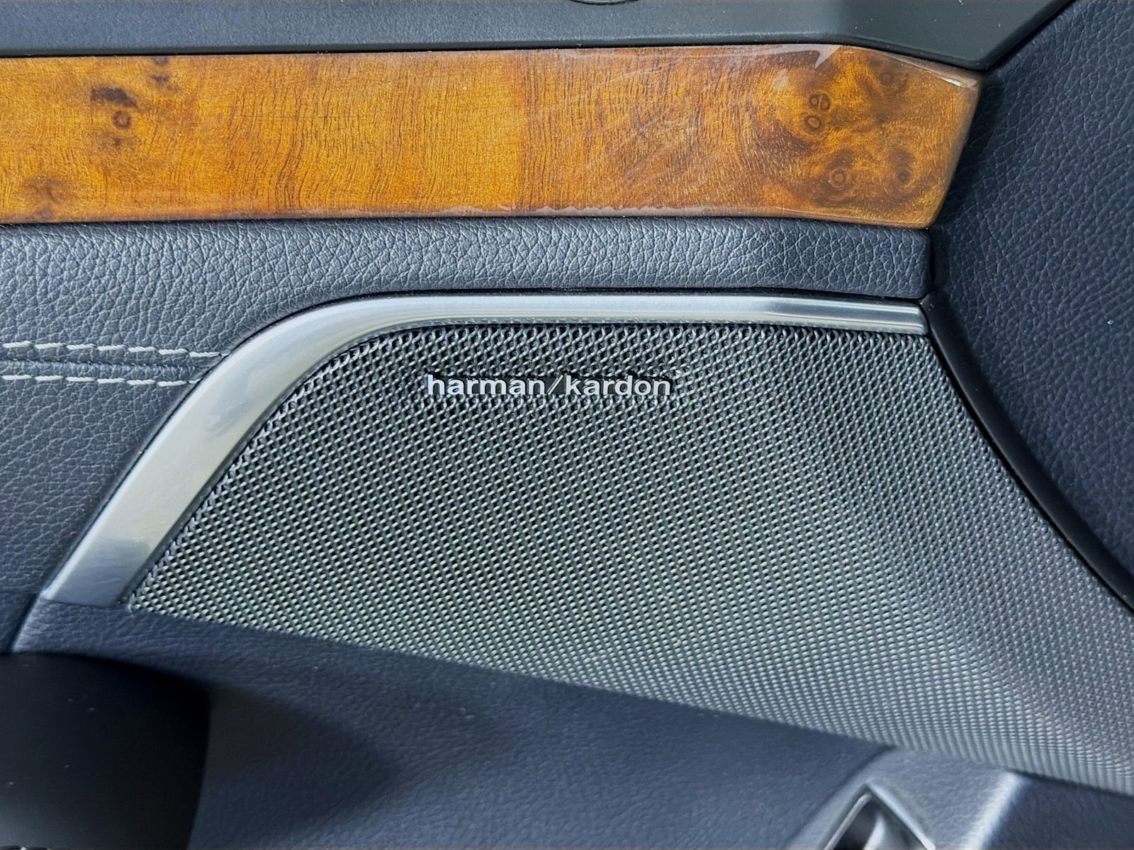Used 2014 Mercedes-Benz SL 550 image 19