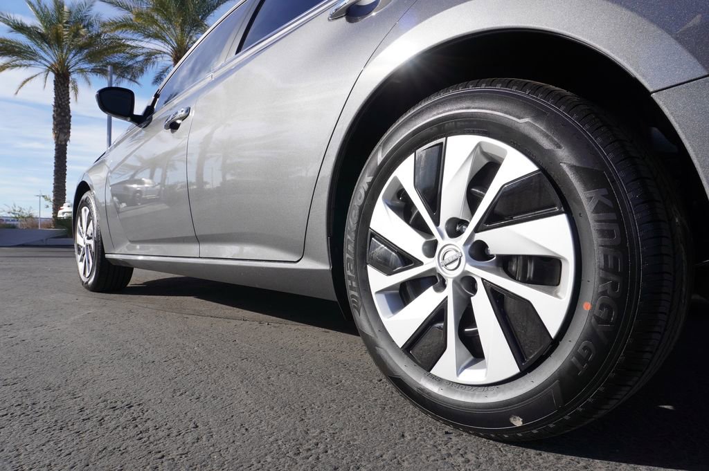 Certified 2025 Nissan Altima 2.5 S image 6