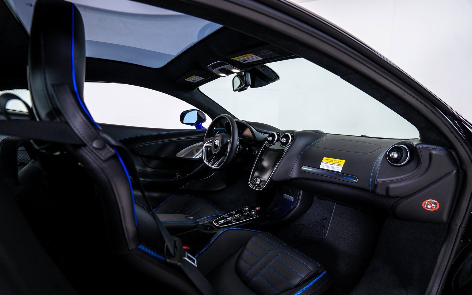 New 2025 McLaren GTS image 21
