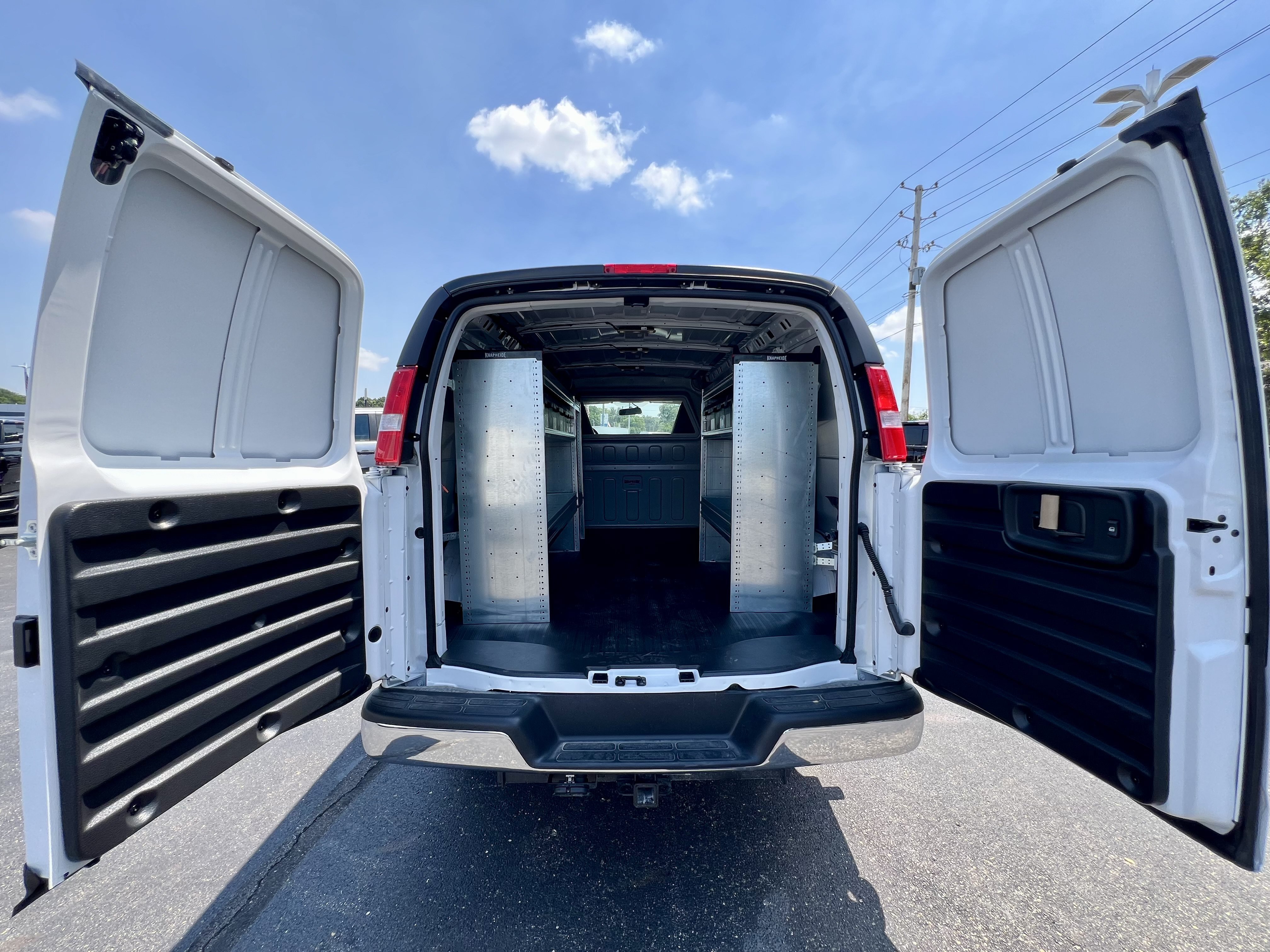 New 2026 GMC Savana 2500 w/ Driver Convenience Package RWD image 21