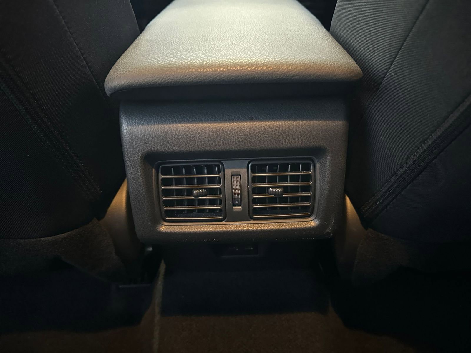 Used 2025 Toyota Camry LE image 23