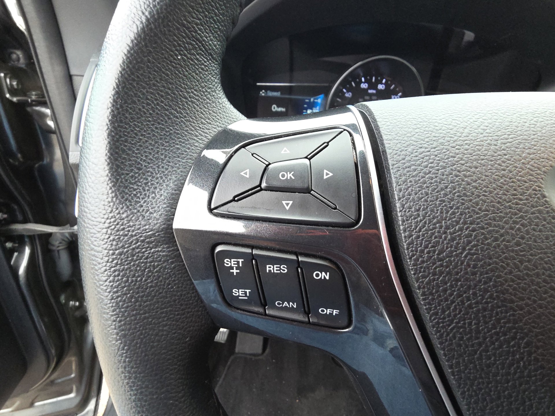 Used 2019 Ford Explorer Limited AWD/4WD image 18
