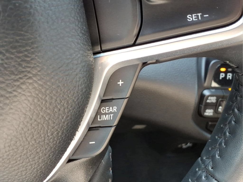 Used 2023 RAM 1500 Laramie AWD/4WD image 23