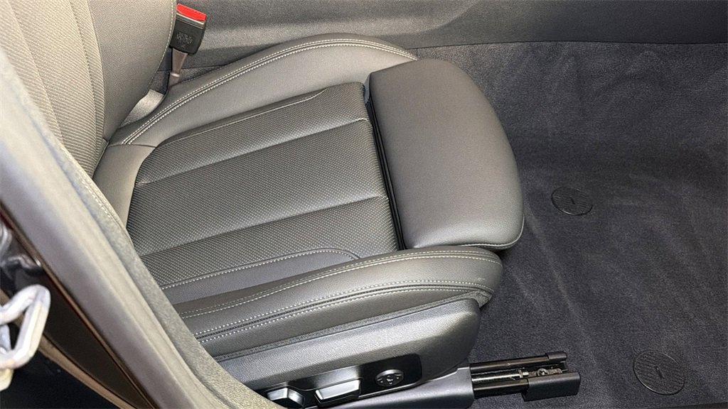 Used 2024 BMW i4 eDrive35 w/ Premium Package image 12