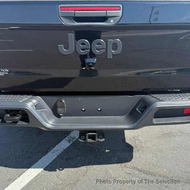 Used 2022 Jeep Gladiator Sport image 20
