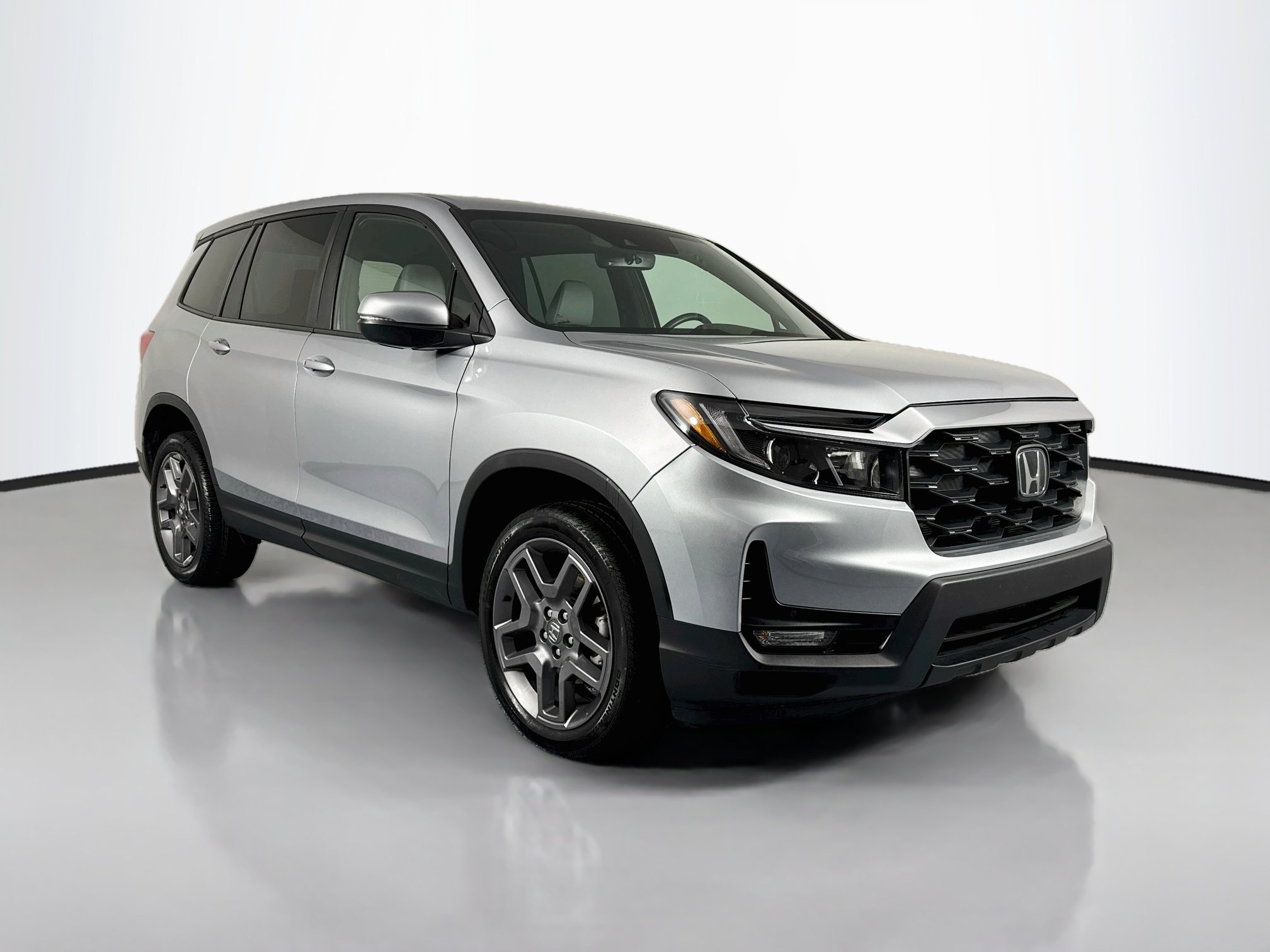 Certified 2023 Honda Passport EX-L image 3