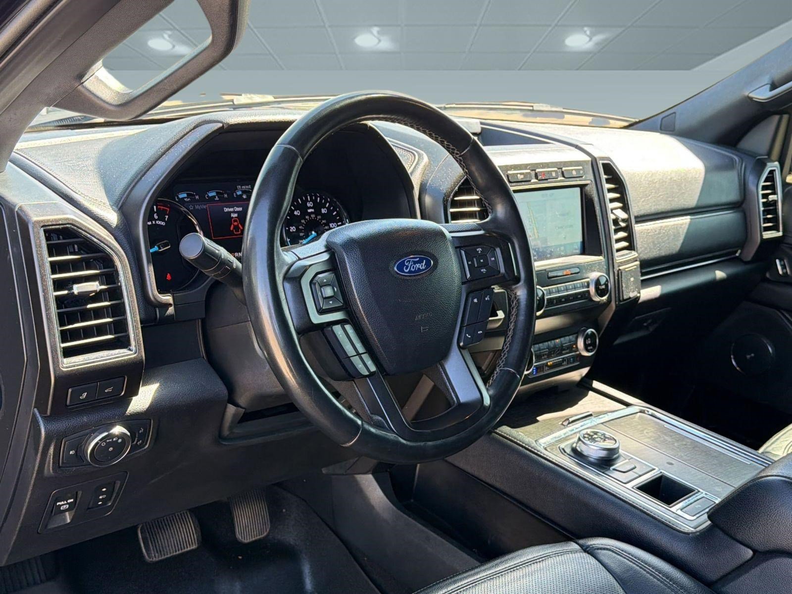 Used 2020 Ford Expedition Limited image 4