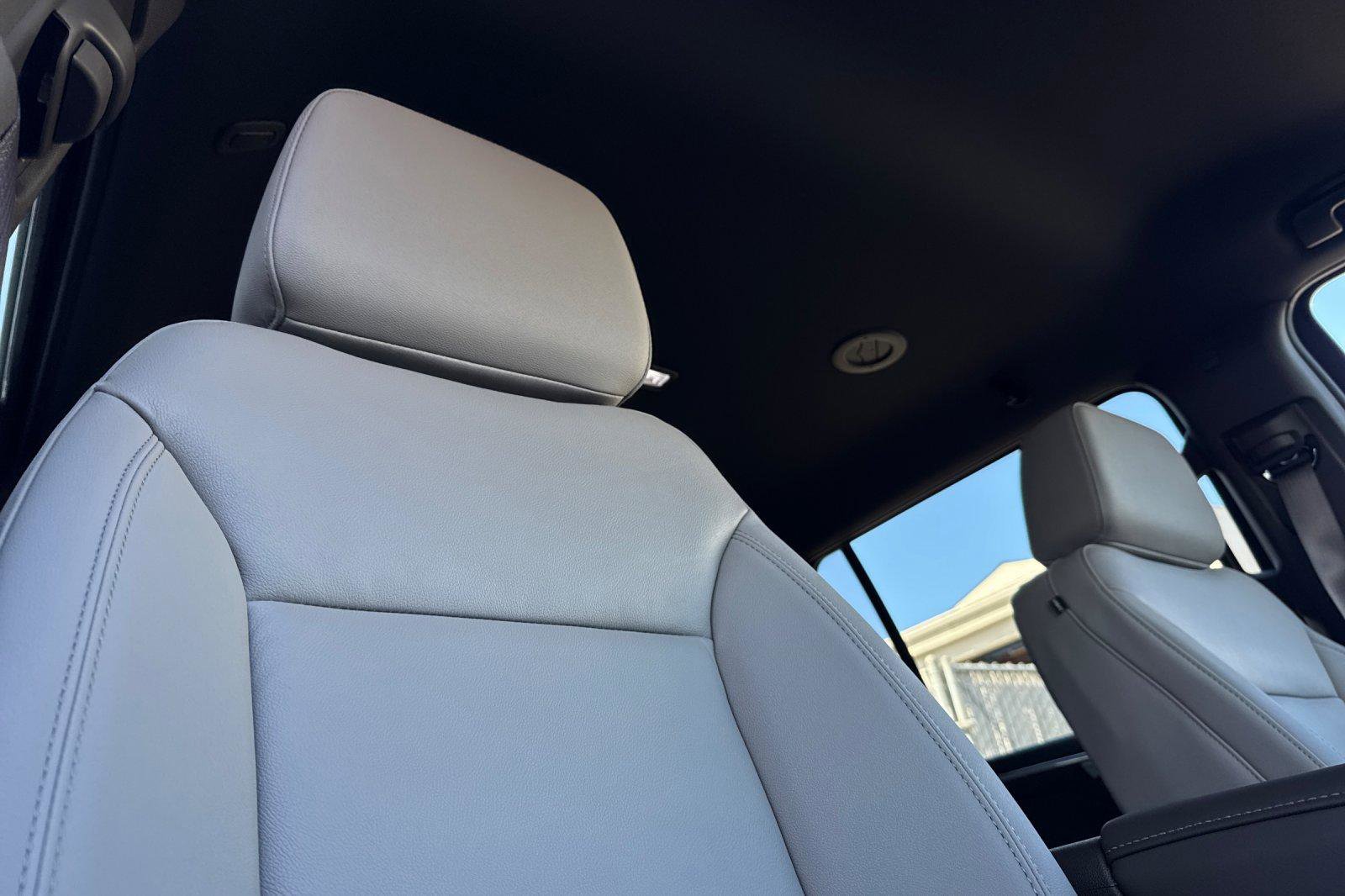 New 2026 Chevrolet Suburban LT w/ Comfort Package image 23