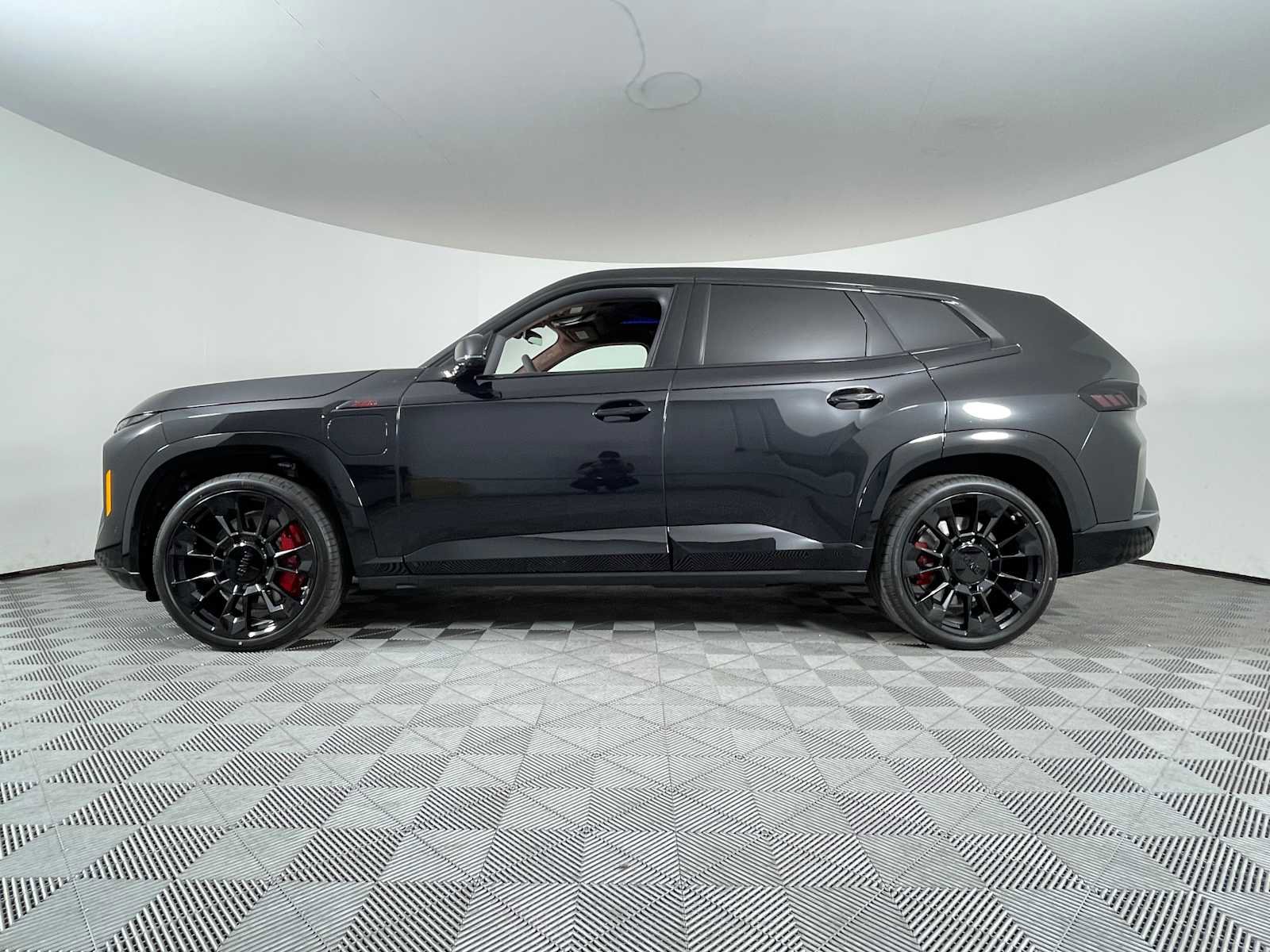 New 2026 BMW XM Label Red image 7