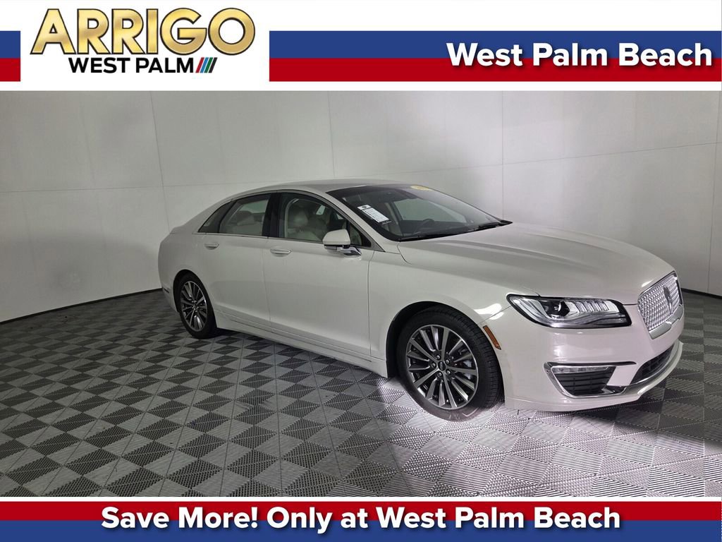 Used 2019 Lincoln MKZ Premiere image 1